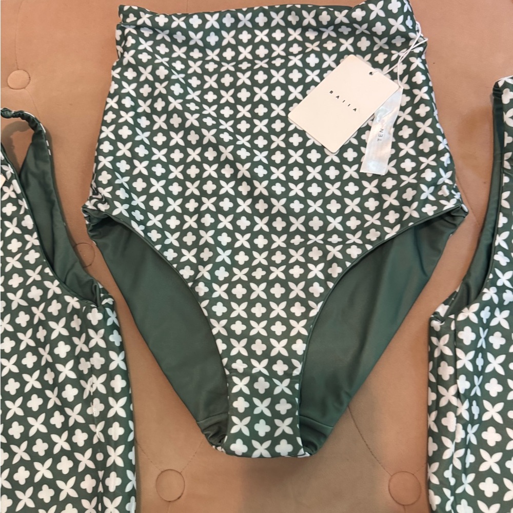 BAIIA Nwt High-Waist Green Floral Bikini Set - Picture 2 of 5